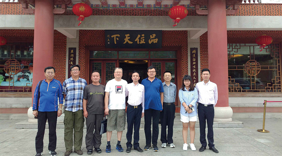 吉建筑專家：泉工鋪就“會(huì)呼吸”的道路，了不起